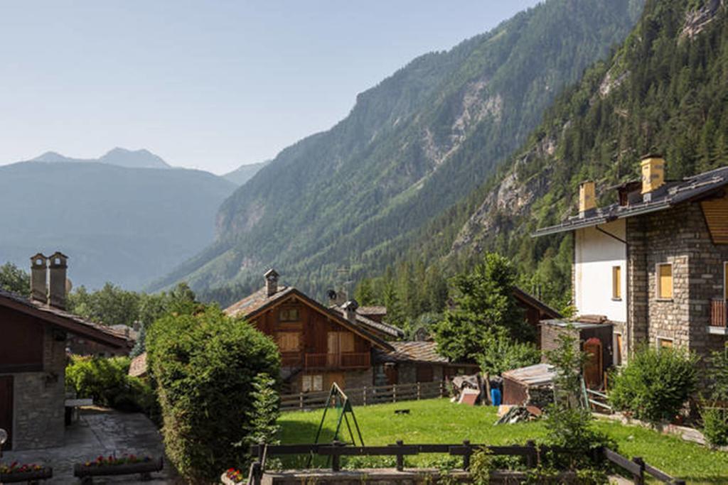 Chalet Di Charme A Courmayeur Exterior foto